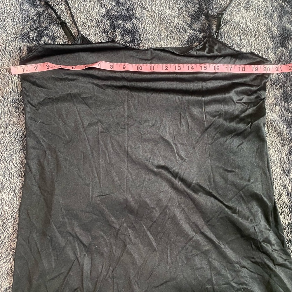 Vassarette Women’s XL 48/44 Black Nylon Spaghetti Strap Adjustable Slip Top - Picture 8 of 9